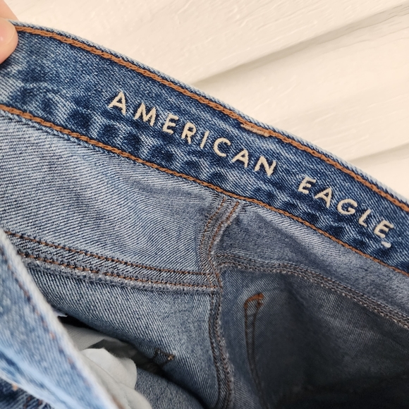 American Eagle distressed mom jeans size 2 - Picture 11 of 13
